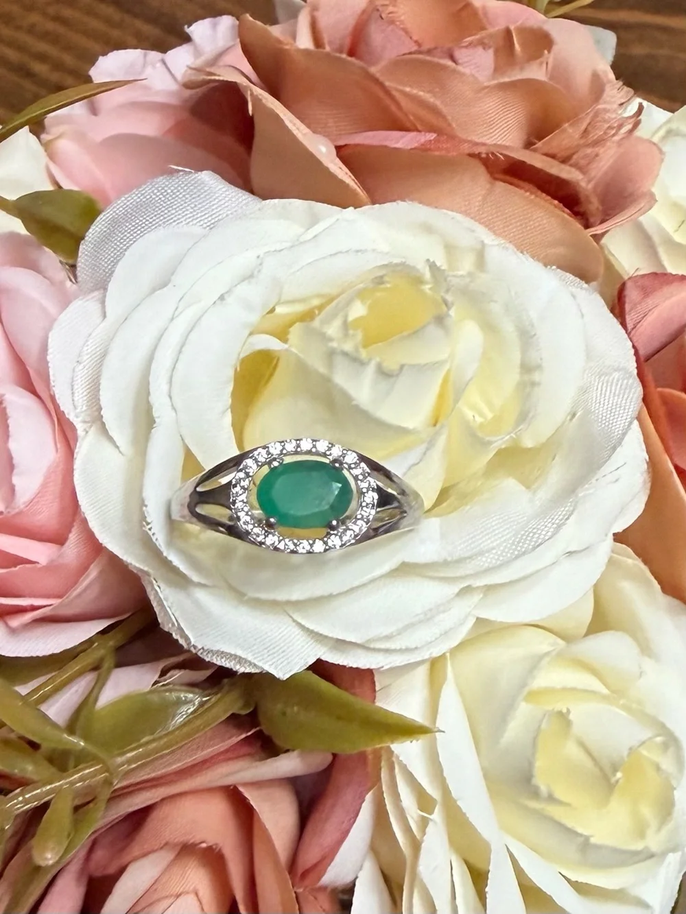 Stunning Natural Emerald .80CT & Zircon Halo 925 Sterling Silver Ring Size 7